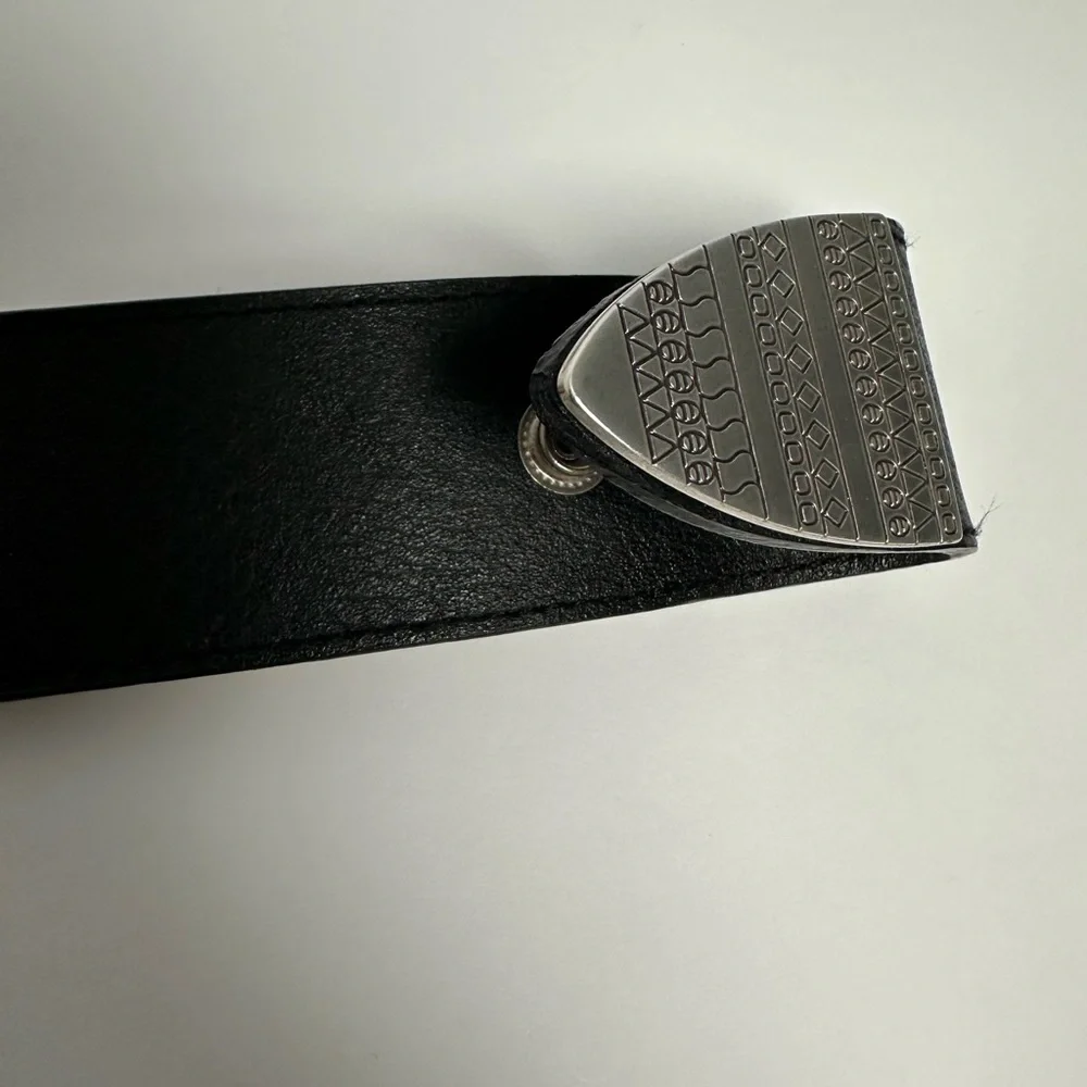 Chico's Women’s Black and Silver Belt Size M/L